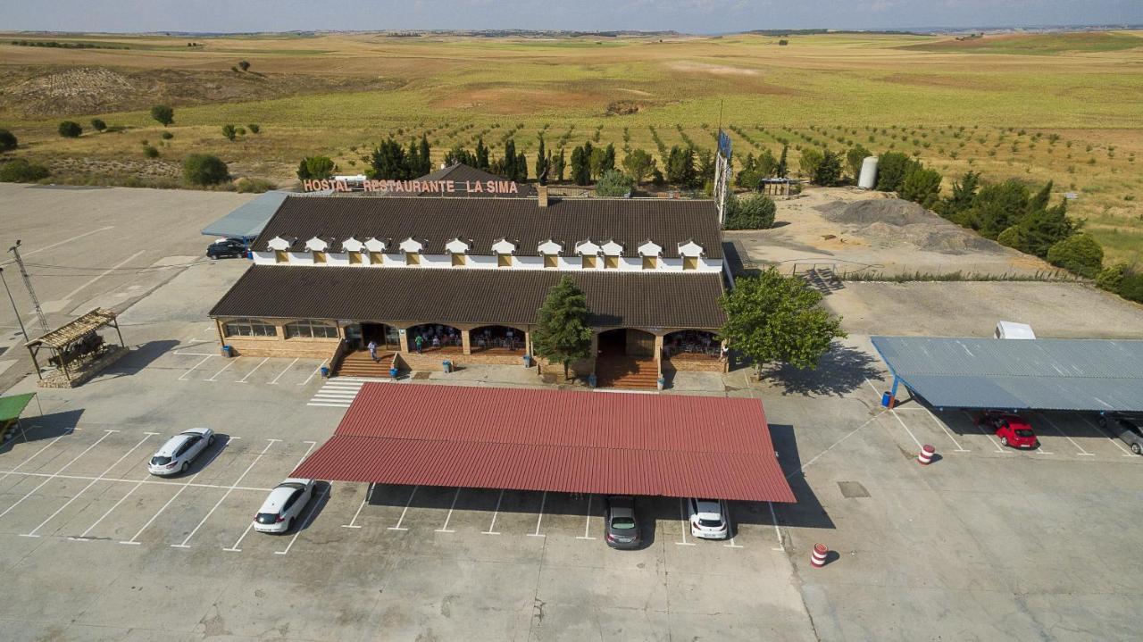 Hotel-Restaurante La Sima Кастильо-де-Гарсимуньос Экстерьер фото